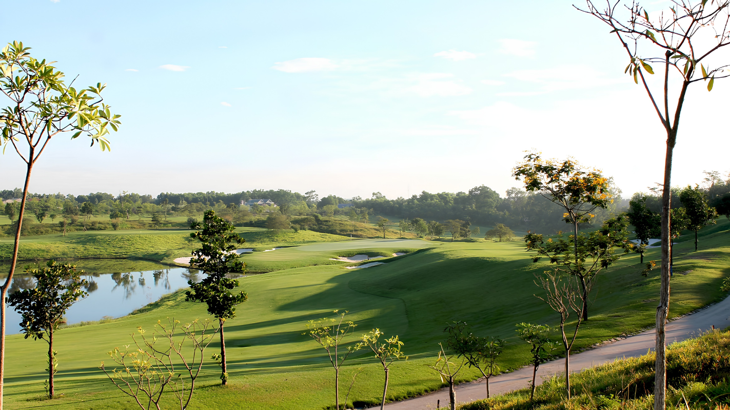 Sky Lake Resort & Golf Club