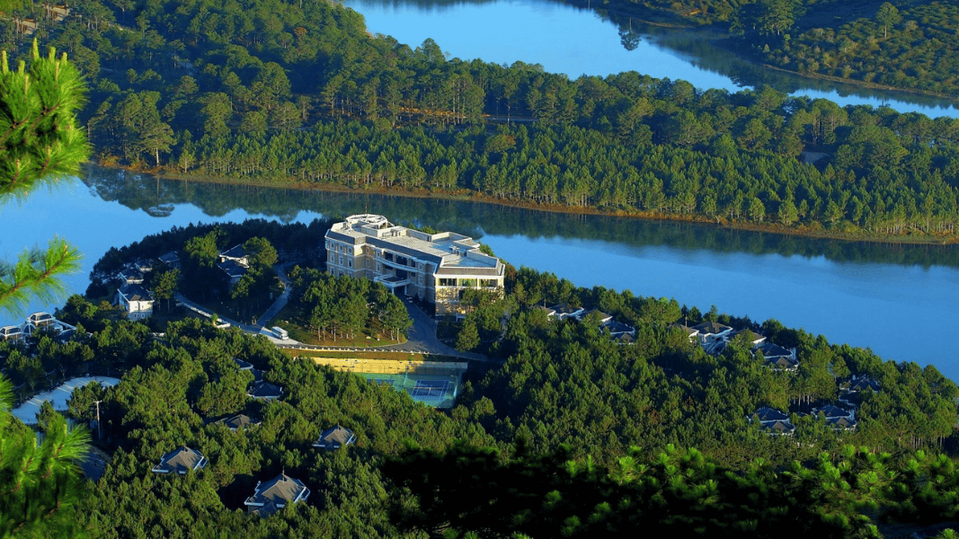 Dalat Edensee Lake Resort & Spa