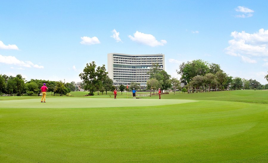 Padang Golf Sukajadi