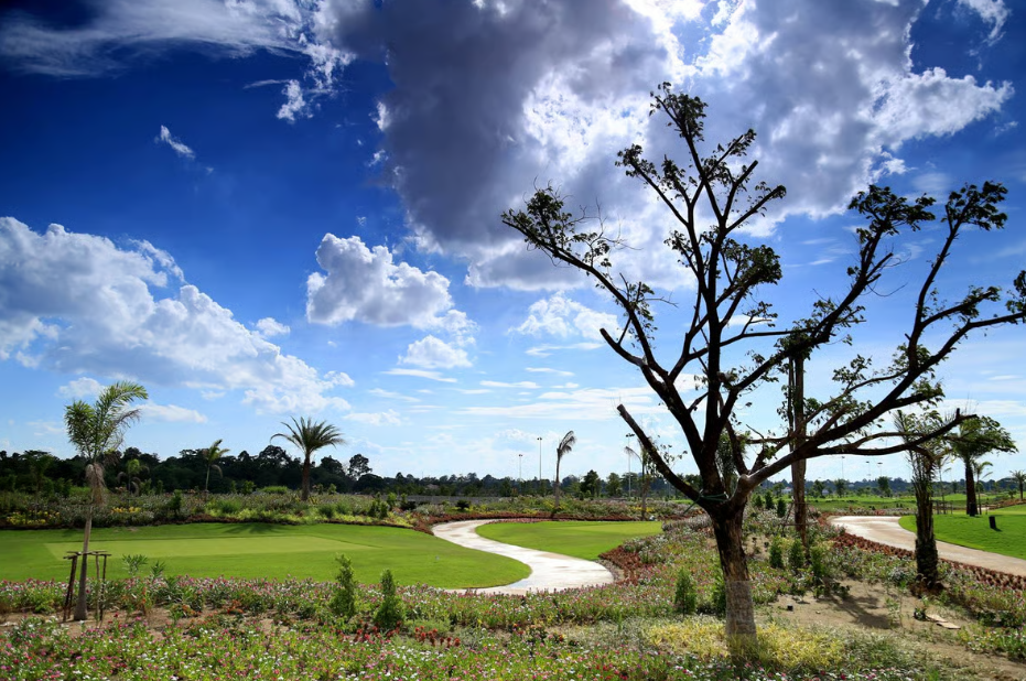 Lakeview Vientiane Golf Club