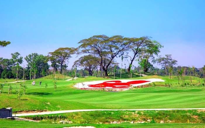Dagon Golf City