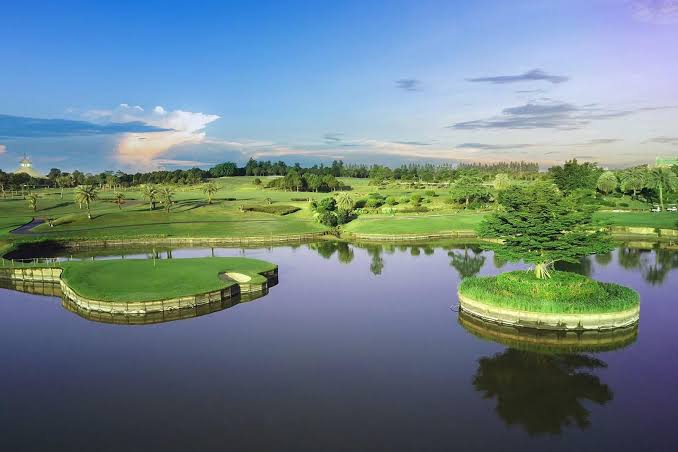 The RG Golf City