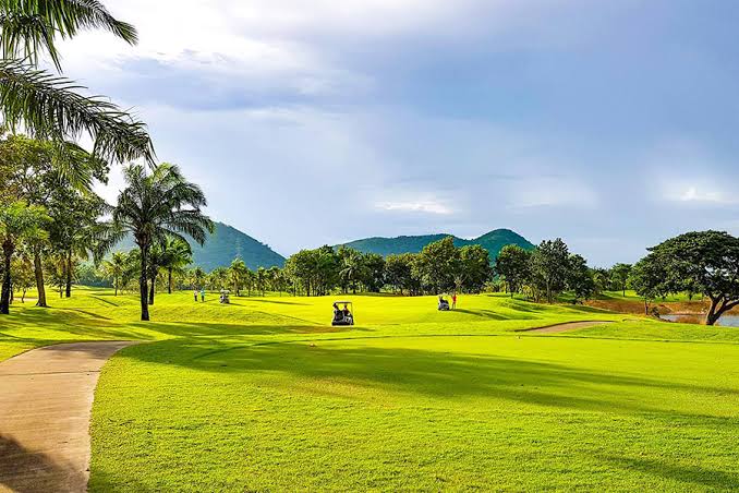 Majestic Creek Country Club