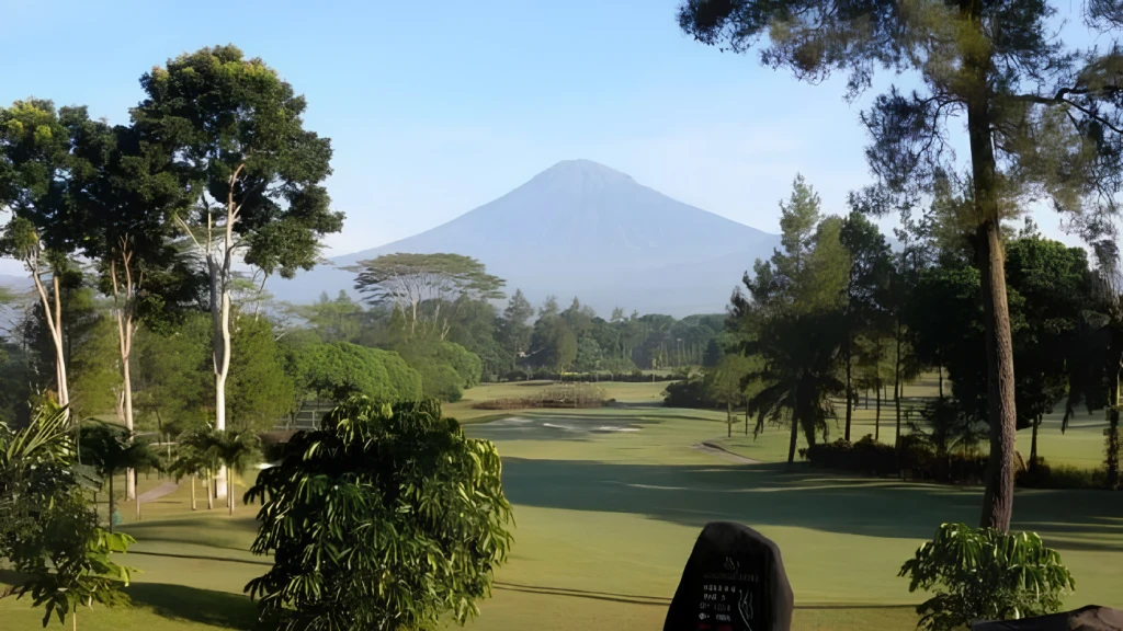 Yogyakarta Golf Package - 3D2N2R